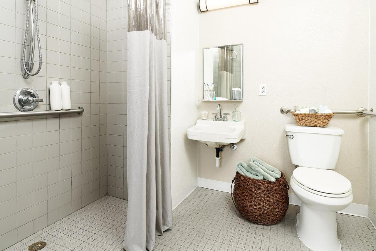 Intown Suites Extended Stay Greensboro Nc - Lanada Dış mekan fotoğraf